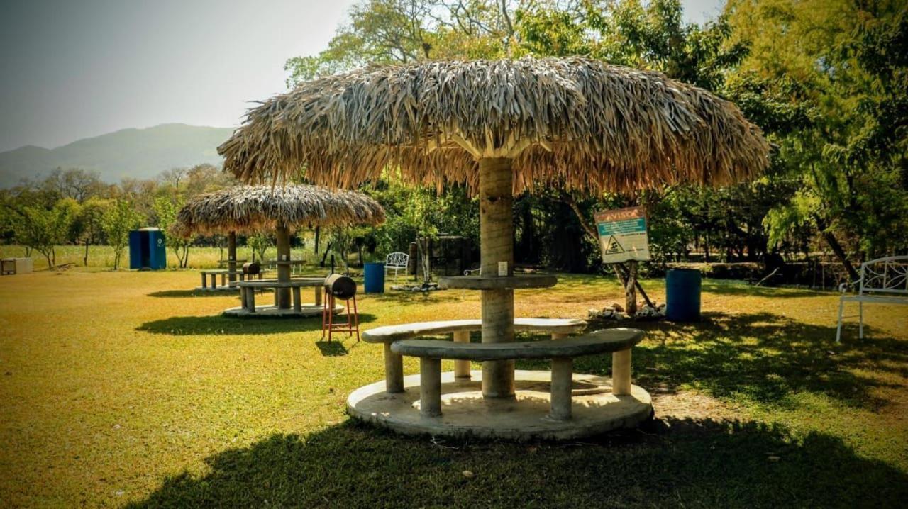 Hotel Y Restaurante El Texano Tamasopo Exterior photo